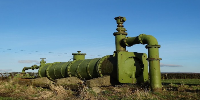 Hydro pump vacuum starter ejector application